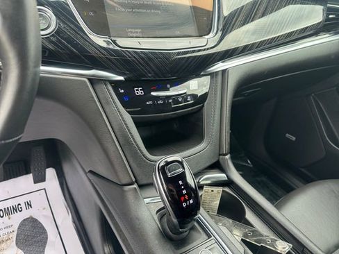 Certified 2025 Cadillac XT6 Premium Luxury w/ Technology Package AWD/4WD image 15