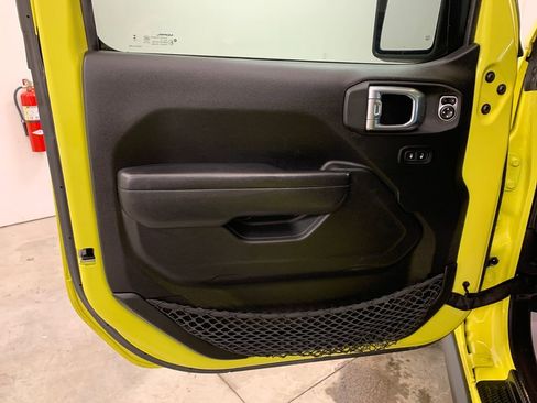 Used 2023 Jeep Wrangler Willys image 5