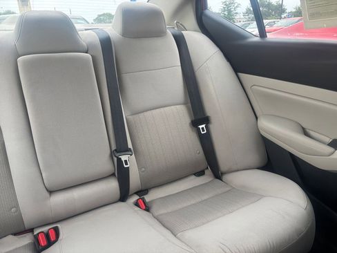 Used 2025 Nissan Altima 2.5 SV FWD image 37