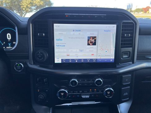 Certified 2021 Ford F150 Platinum w/ Equipment Group 701A High image 29