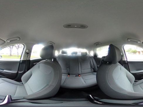 Used 2025 Kia K4 FWD image 37