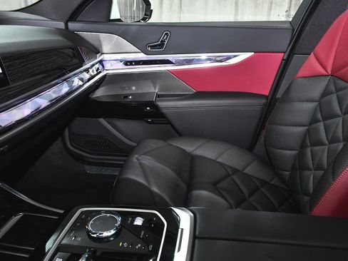 Used 2026 BMW 740i xDrive AWD/4WD image 55
