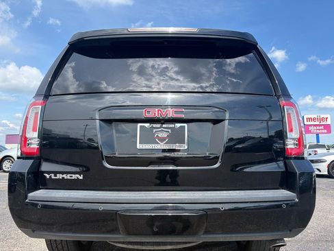 Used 2017 GMC Yukon SLT w/ Premium Edition AWD/4WD image 5