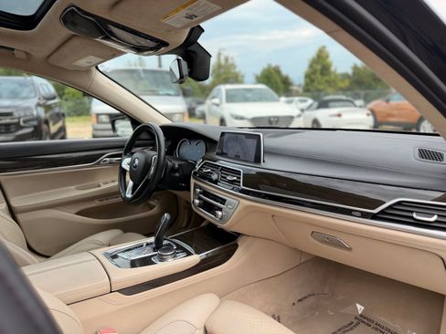 Used 2016 BMW 750i xDrive AWD/4WD image 49