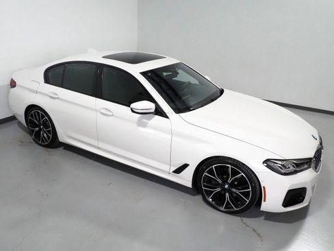 Used 2023 BMW 530i w/ M Sport Package image 12