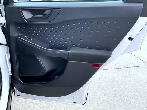 Used 2020 Ford Escape S FWD image 18