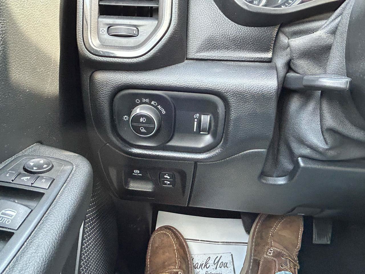 Used 2020 RAM 1500 4x4 Crew Cab image 30
