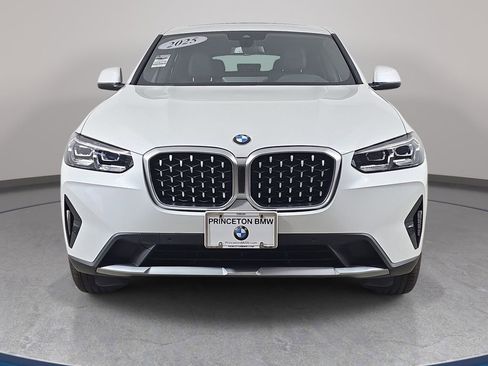 Certified 2025 BMW X4 xDrive30i w/ Premium Package AWD/4WD image 3