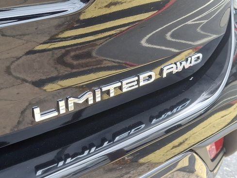 Used 2026 Toyota Highlander Limited AWD/4WD image 31