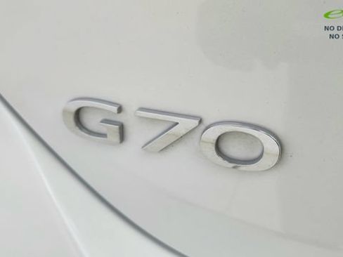 Used 2025 Genesis G70 2.5T image 17