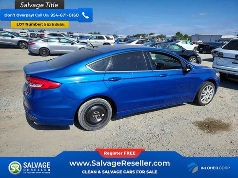 Used 2018 Ford Fusion SE w/ Fusion SE Technology Package FWD image 4