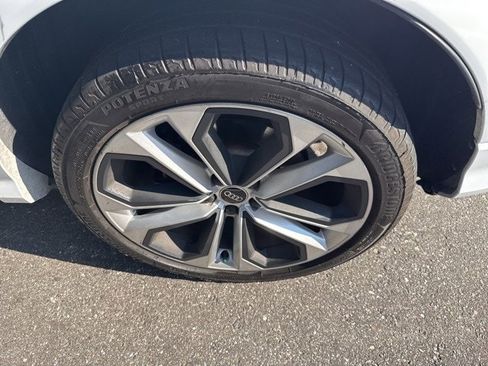 Used 2022 Audi Q3 2.0T Premium Plus w/ Premium Plus Package image 5