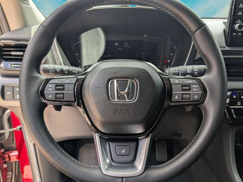 Used 2025 Honda Pilot Elite image 9