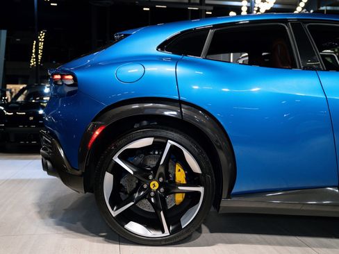 Used 2024 Ferrari Purosangue image 18