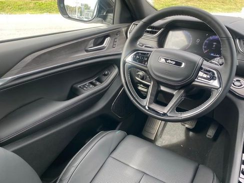 New 2025 Jeep Grand Cherokee Overland w/ Adv Protech Group III AWD/4WD image 34