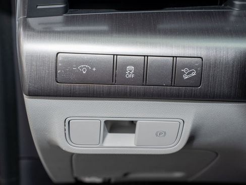 Used 2025 Hyundai Kona SEL image 29