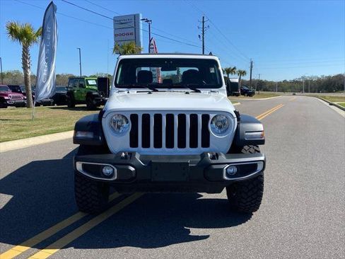 Certified 2023 Jeep Gladiator Sport w/ Trailer Tow Package AWD/4WD image 5