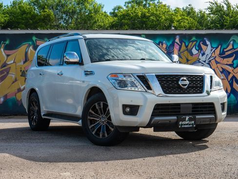 Used 2019 Nissan Armada Platinum w/ Captain's Chairs Package RWD image 2