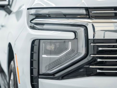 New 2026 Chevrolet Suburban Premier w/ Sun And Tow Package AWD/4WD image 14