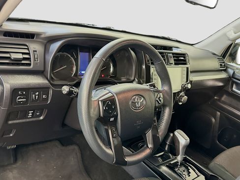 Used 2024 Toyota 4Runner TRD Off-Road image 18