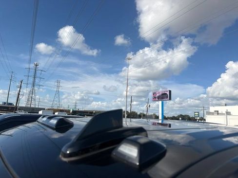 Used 2024 GMC Sierra 2500 AT4 w/ AT4 Premium Plus Package AWD/4WD image 12