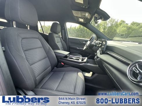 Used 2025 Chevrolet Equinox LT image 22