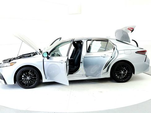 Used 2024 Toyota Camry XSE w/ Navigation Package FWD image 10