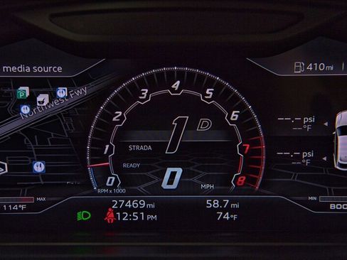 Used 2022 Lamborghini Urus AWD/4WD image 23