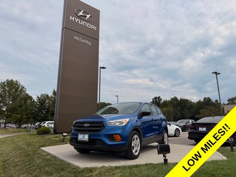 Used 2017 Ford Escape S FWD image 1