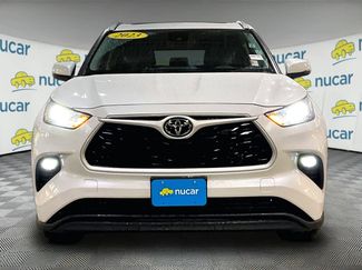 Used 2023 Toyota Highlander XLE video 2
