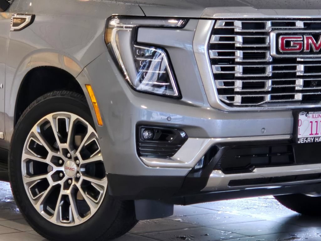 Used 2025 GMC Yukon Denali AWD/4WD image 2
