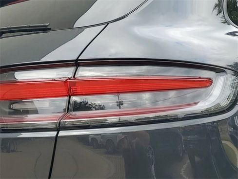 Used 2024 Porsche Macan w/ Premium Plus Package image 16