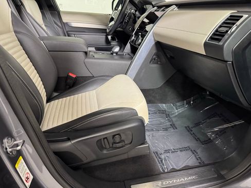 Used 2021 Land Rover Discovery S R-Dynamic image 32