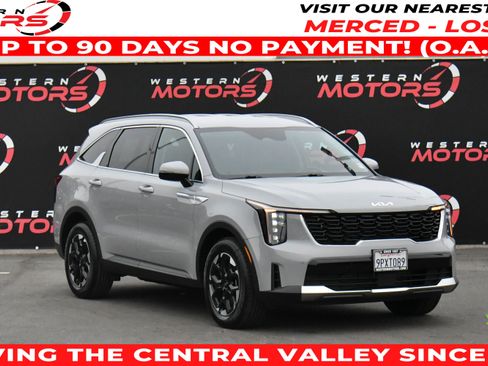 Used 2025 Kia Sorento S image 1
