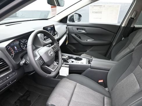 Certified 2026 Nissan Rogue SV FWD image 20