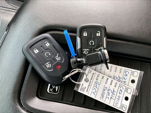 Used 2016 GMC Yukon SLT w/ Open Road Package image 14