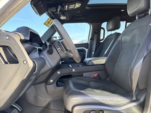 Used 2023 Land Rover Defender 110 V8 image 16