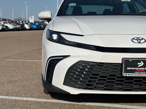 Certified 2025 Toyota Camry SE image 4