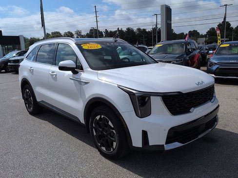 Used 2025 Kia Sorento S w/ Panoramic Sunroof Package FWD image 1