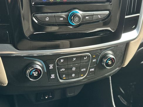 Certified 2022 Chevrolet Traverse LS image 27