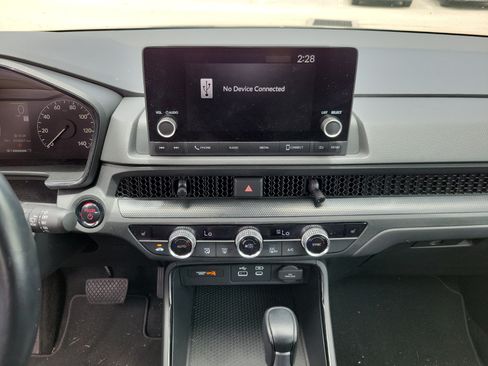 Used 2025 Honda CR-V Sport image 17