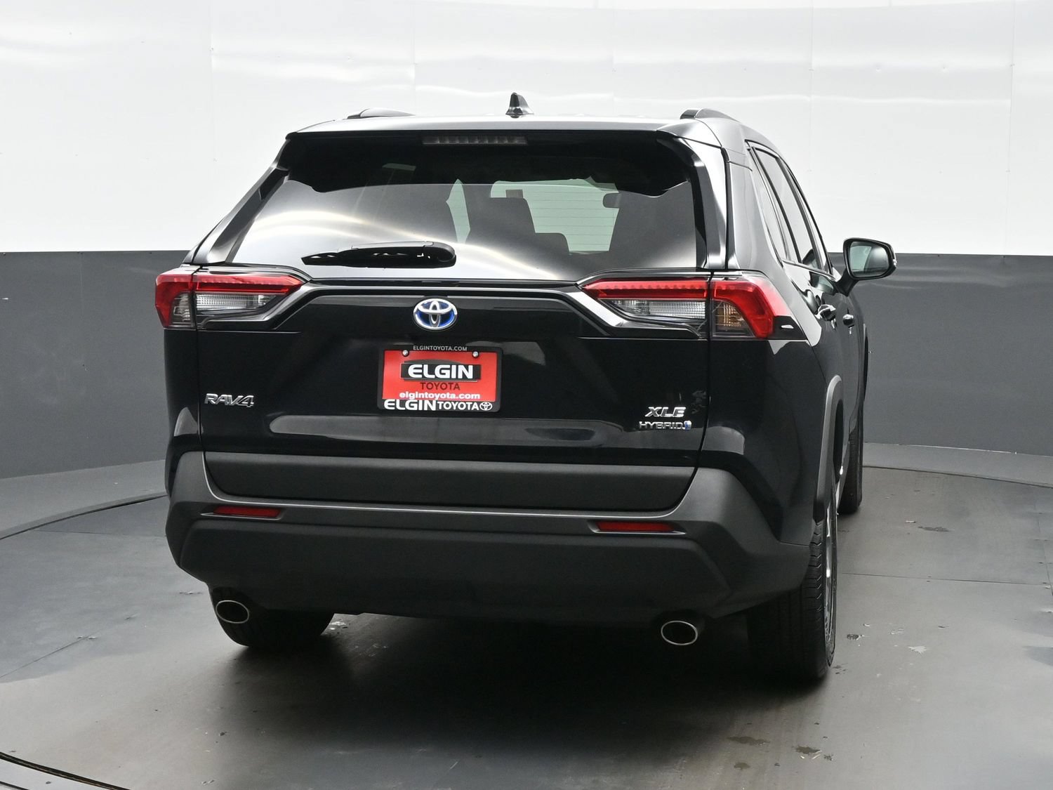 Used 2024 Toyota RAV4 XLE w/ Weather Package AWD/4WD image 5
