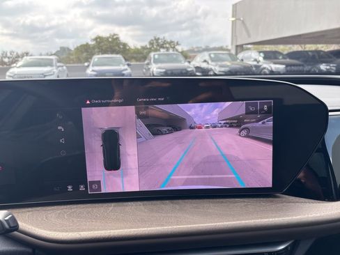 Used 2025 Audi Q5 Premium w/ Convenience Package image 25