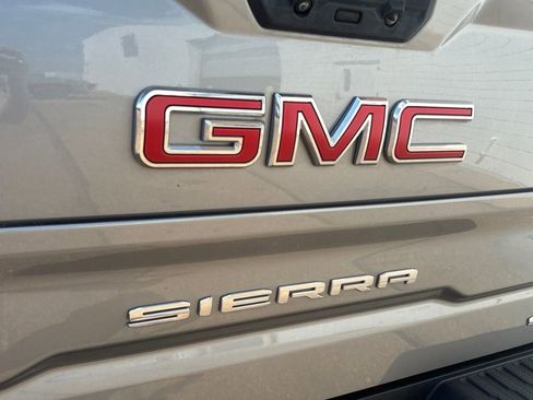 Used 2024 GMC Sierra 1500 SLT w/ SLT Premium Package image 31