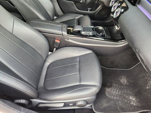 Used 2022 Mercedes-Benz A 220 image 13
