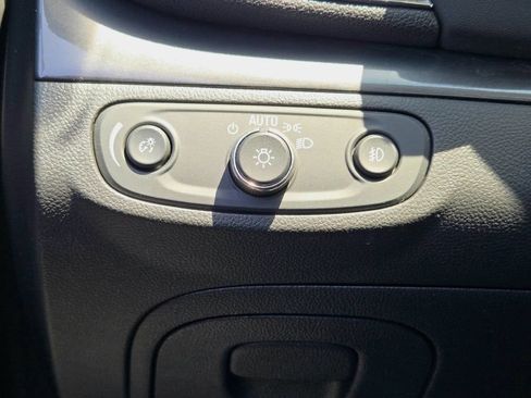 Used 2019 Buick Encore Sport Touring w/ Safety Package FWD image 27