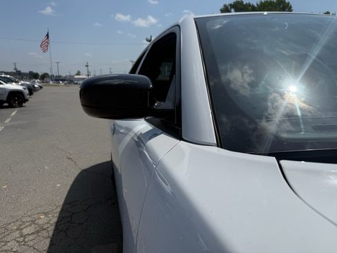 Used 2023 Dodge Charger SXT RWD image 14