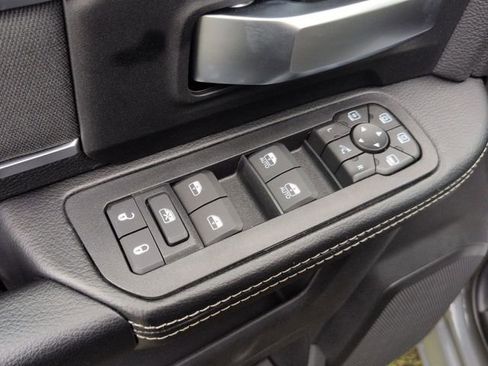 New 2026 RAM 2500 Big Horn AWD/4WD image 12