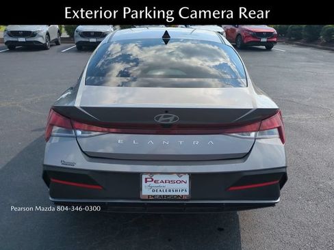 Used 2024 Hyundai Elantra SEL FWD image 5