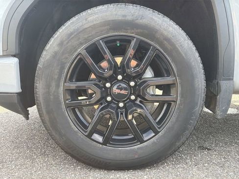 Used 2024 GMC Sierra 1500 Elevation AWD/4WD image 10